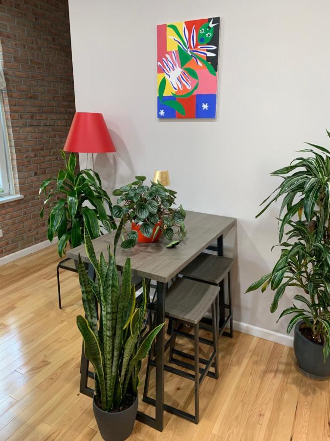 ニューヨークUrban Jungle Oasis In Queens!アパートメント エクステリア 写真